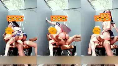 Aksi ABG Cosplay Seragam Sekolah Goyang Manja